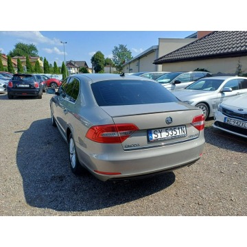 Skoda Superb  Sedan/Limuzyna 2015,  2.0 benzyna+LPG, automat - Na sprzedaż za 36 999 zł - Chrzanów - zdjęcie 5