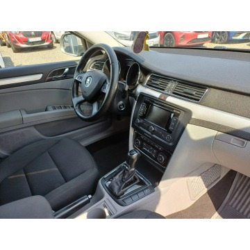 Skoda Superb  Sedan/Limuzyna 2015,  2.0 benzyna+LPG, automat - Na sprzedaż za 36 999 zł - Chrzanów - zdjęcie 12