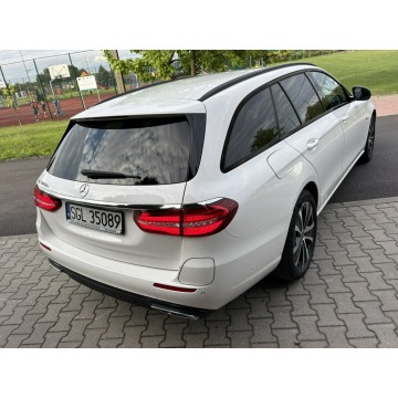 Mercedes - Benz E-klasa  Kombi 2020,  2.0 hybryda, automat - Na sprzedaż za 93 900 zł - Knurów - zdjęcie 6