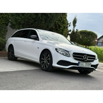 Mercedes - Benz E-klasa  Kombi 2020,  2.0 hybryda, automat - Na sprzedaż za 93 900 zł - Knurów - zdjęcie 8