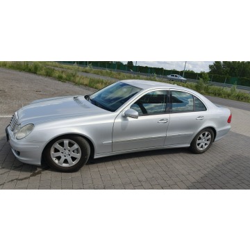 Mercedes - Benz E-klasa  Sedan/Limuzyna 2006,  3.0 benzyna, automat - Na sprzedaż za 25 800 zł - Lipówki - zdjęcie 3