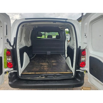 Citroen Berlingo 2016,  1.6 diesel - Na sprzedaż za 23 800 zł - Lipówki - zdjęcie 3