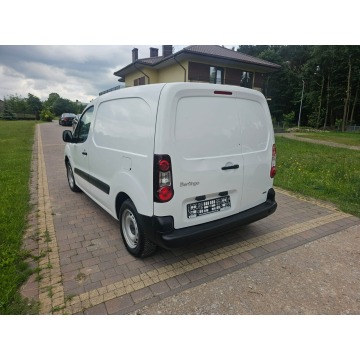 Citroen Berlingo 2016,  1.6 diesel - Na sprzedaż za 23 800 zł - Lipówki - zdjęcie 4