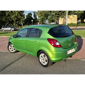 Opel Corsa  Hatchback 2011,  1.4 benzyna - Na sprzedaż za 17 400 zł - Zielona Łąka - zdjęcie 3