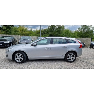 Volvo V60  Kombi 2011,  1.6 diesel - Na sprzedaż za 21 900 zł - Płock - zdjęcie 5