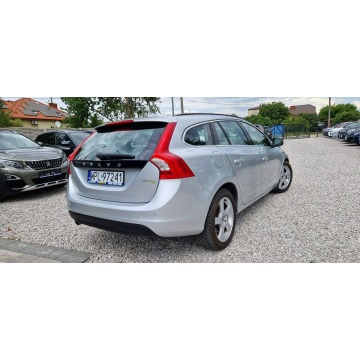 Volvo V60  Kombi 2011,  1.6 diesel - Na sprzedaż za 21 900 zł - Płock - zdjęcie 11