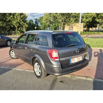 Opel Astra  Kombi 2010,  1.6 benzyna - Na sprzedaż za 12 400 zł - Zielona Łąka - zdjęcie 5