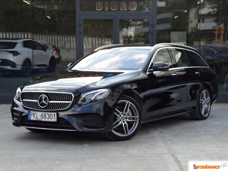 Mercedes - Benz E-klasa  Kombi 2019,  3.0 benzyna, automat - Na sprzedaż za 119 900 zł - Warszawa