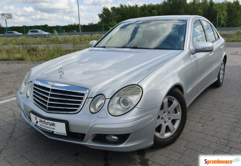 Mercedes - Benz E-klasa  Sedan/Limuzyna 2006,  3.0 benzyna, automat - Na sprzedaż za 25 800 zł - Lipówki