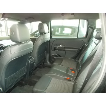 Mercedes - Benz   Sedan/Limuzyna 2020 benzyna - Na sprzedaż za 107 500 zł - Dębica - zdjęcie 7