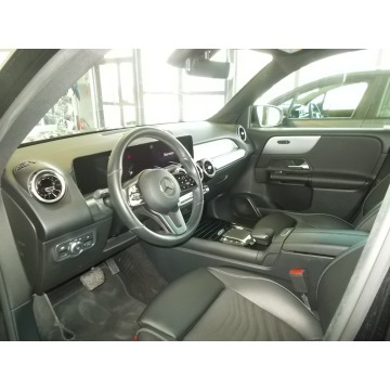 Mercedes - Benz   Sedan/Limuzyna 2020 benzyna - Na sprzedaż za 107 500 zł - Dębica - zdjęcie 6