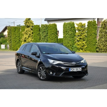 Toyota Avensis  Kombi 2016,  2.0 diesel - Na sprzedaż za 37 900 zł - Ostrów Mazowiecka - zdjęcie 2