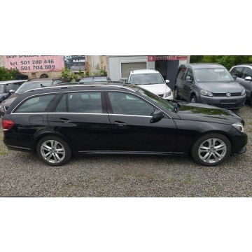 Mercedes - Benz E-klasa  Kombi 2013,  2.0 benzyna, automat - Na sprzedaż za 39 900 zł - Szczecin - zdjęcie 6