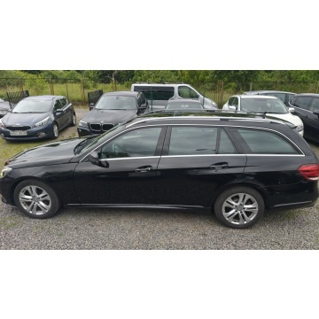 Mercedes - Benz E-klasa  Kombi 2013,  2.0 benzyna, automat - Na sprzedaż za 39 900 zł - Szczecin - zdjęcie 8