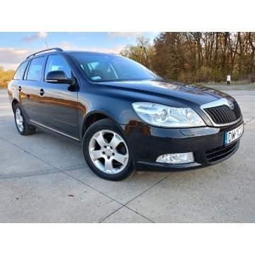 Skoda Octavia  Kombi 2009,  1.8 benzyna - Na sprzedaż za 11 000 zł - Wrocław - zdjęcie 2