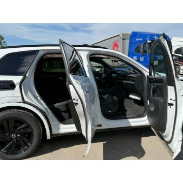 Volkswagen Touareg  SUV 2024,  3.0 diesel, automat - Na sprzedaż za 99 900 zł - Sośnicowice - zdjęcie 4