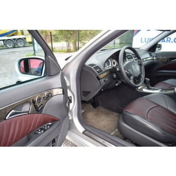 Mercedes - Benz E-klasa  Sedan/Limuzyna 2003,  5.4 benzyna, automat - Na sprzedaż za 69 000 zł - Łuków - zdjęcie 8