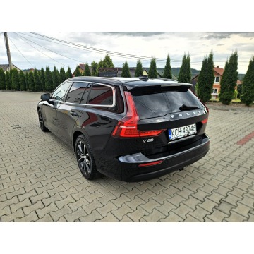 Volvo V60  Kombi 2020,  2.0 diesel, automat - Na sprzedaż za 68 990 zł - Zagórze - zdjęcie 5