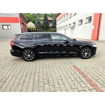 Volvo V60  Kombi 2020,  2.0 diesel, automat - Na sprzedaż za 68 990 zł - Zagórze - zdjęcie 9