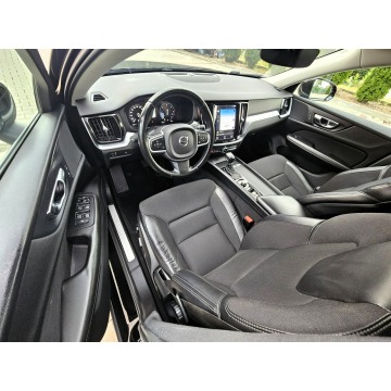 Volvo V60  Kombi 2020,  2.0 diesel, automat - Na sprzedaż za 68 990 zł - Zagórze - zdjęcie 8