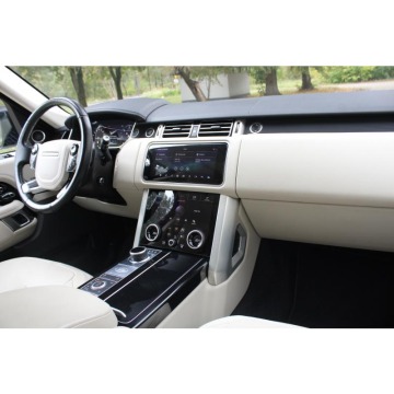 Land Rover Range Rover  Terenowy 2018,  4.4 diesel, automat - Na sprzedaż za 234 999 zł - Warszawa - zdjęcie 7