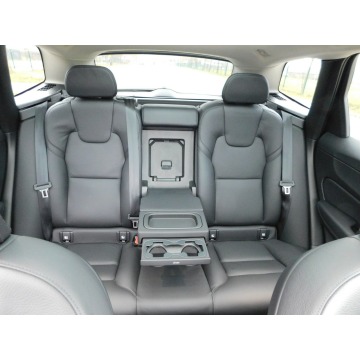 Volvo   SUV 2020,  2.0 diesel, automat - Na sprzedaż za 99 980 zł - Żyrardów - zdjęcie 10