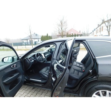 Volvo   SUV 2020,  2.0 diesel, automat - Na sprzedaż za 99 980 zł - Żyrardów - zdjęcie 11