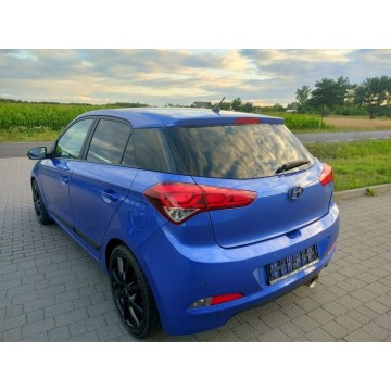 Hyundai i20  Hatchback 2018,  1.2 benzyna - Na sprzedaż za 37 900 zł - Burzenin - zdjęcie 4