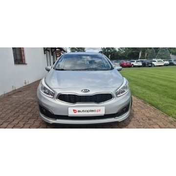 Kia Ceed  Hatchback 2016,  1.4 diesel - Na sprzedaż za 28 800 zł - Paproć - zdjęcie 2
