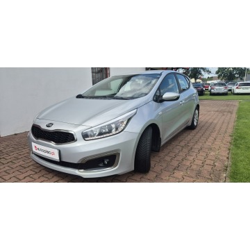 Kia Ceed  Hatchback 2016,  1.4 diesel - Na sprzedaż za 28 800 zł - Paproć - zdjęcie 3