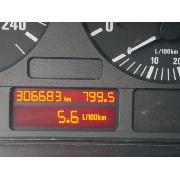 BMW Seria 5  Kombi 2001,  2.5 diesel - Na sprzedaż za 3 600,00 zł - Katowice - zdjęcie 5