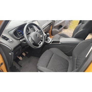 Renault Scenic  Minivan/Van 2018,  1.3 benzyna - Na sprzedaż za 46 900 zł - Szczecin - zdjęcie 11