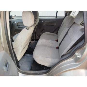 Ford Fusion  Hatchback 2003,  1.6 benzyna - Na sprzedaż za 6 300,00 zł - Toruń - zdjęcie 8