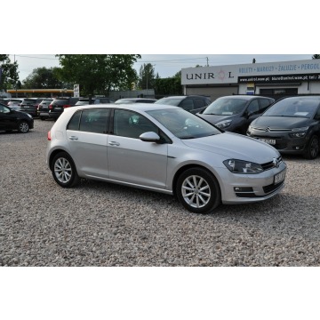 Volkswagen Golf  Hatchback 2015,  1.4 benzyna - Na sprzedaż za 40 000 zł - Warszawa - zdjęcie 2