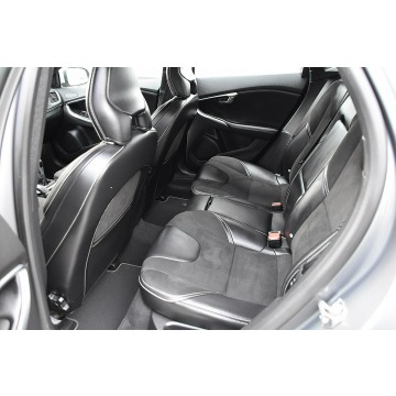Volvo V40  Hatchback 2018,  2.0 diesel - Na sprzedaż za 47 900 zł - Nowe Kucice - zdjęcie 7