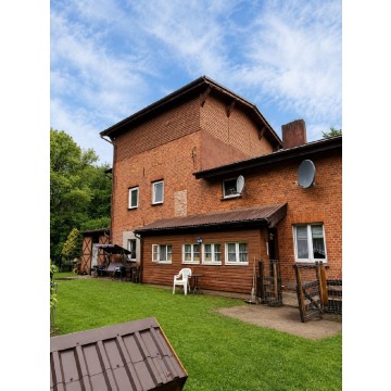Sprzedam dom Barwice -  dwupiętrowy,  pow.  305 m2,  działka:   2200 m2 - zdjęcie 3