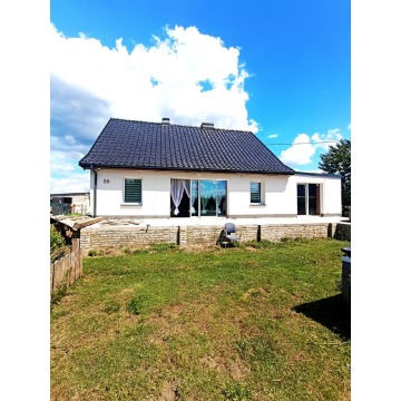 Sprzedam dom Radzanek -  trzypiętrowy,  pow.  192 m2 - zdjęcie 2