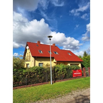 Sprzedam dom Niekłonice -  wolnostojący jednopiętrowy,  pow.  145 m2,  działka:   1050 m2 - zdjęcie 2