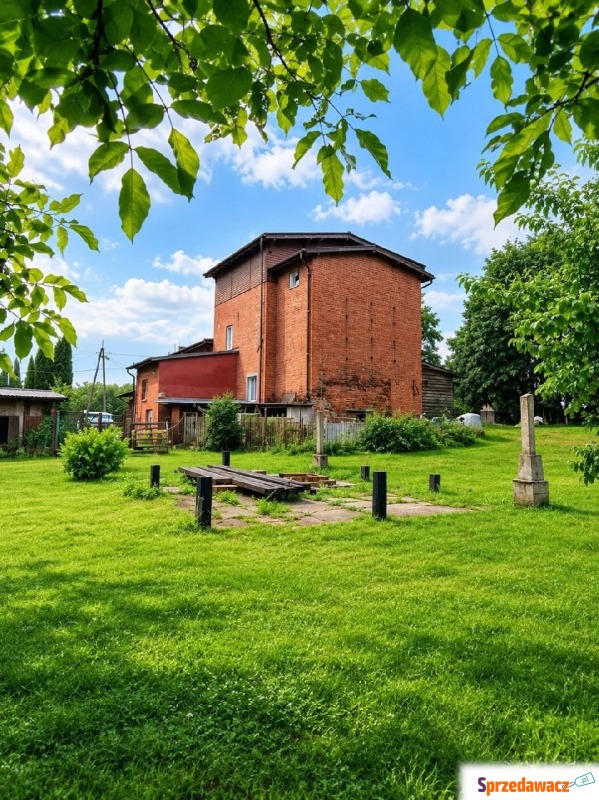 Sprzedam dom Barwice -  dwupiętrowy,  pow.  305 m2,  działka:   2200 m2