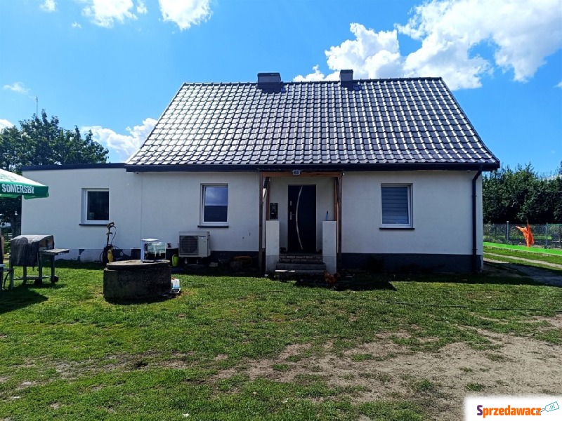 Sprzedam dom Radzanek -  trzypiętrowy,  pow.  192 m2