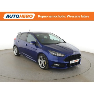 Ford Focus  Hatchback 2017,  2.0 benzyna - Na sprzedaż za 60 700 zł - Warszawa - zdjęcie 10