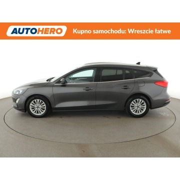 Ford Focus  Kombi 2020,  2.0 diesel, automat - Na sprzedaż za 50 500 zł - Warszawa - zdjęcie 2
