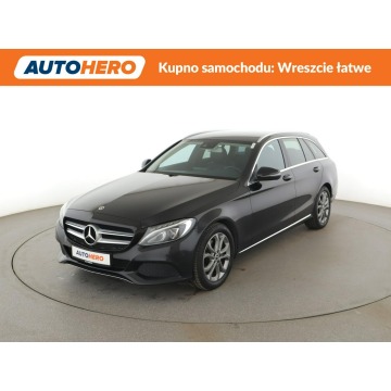 Mercedes C 200 - navi klima auto full LED kamera i czujniki parkowania grzane fotele