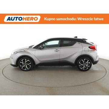 Toyota C-HR  SUV 2017,  1.8 hybryda, automat - Na sprzedaż za 74 200 zł - Warszawa - zdjęcie 2