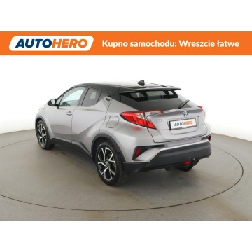 Toyota C-HR  SUV 2017,  1.8 hybryda, automat - Na sprzedaż za 74 200 zł - Warszawa - zdjęcie 4