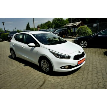 Kia Ceed  Hatchback 2016,  1.4 diesel - Na sprzedaż za 26 800 zł - Płock - zdjęcie 9