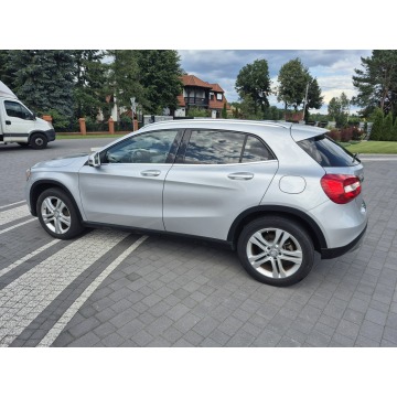 Mercedes - Benz GLA-klasa  SUV 2016,  2.0 benzyna, automat - Na sprzedaż za 64 900 zł - Drelów - zdjęcie 3