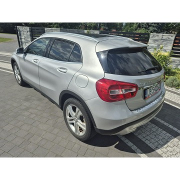 Mercedes - Benz GLA-klasa  SUV 2016,  2.0 benzyna, automat - Na sprzedaż za 64 900 zł - Drelów - zdjęcie 2
