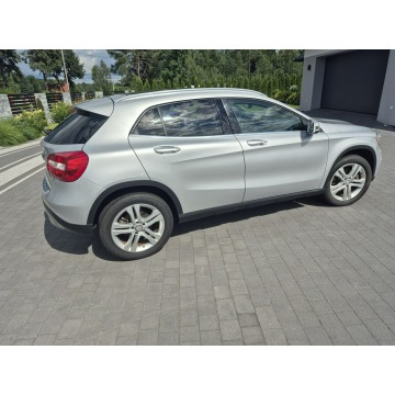 Mercedes - Benz GLA-klasa  SUV 2016,  2.0 benzyna, automat - Na sprzedaż za 64 900 zł - Drelów - zdjęcie 5