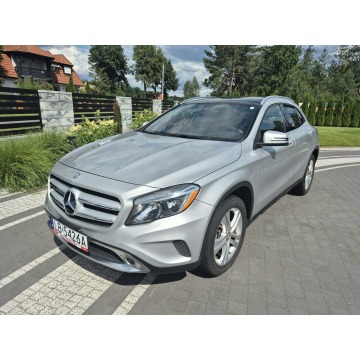 Mercedes - Benz GLA-klasa  SUV 2016,  2.0 benzyna, automat - Na sprzedaż za 64 900 zł - Drelów - zdjęcie 6